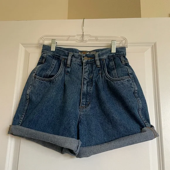 Vintage The Limited Cut-Off Pleated High Rise Blue Jean Shorts with Back Yoke - Picture 3 of 16